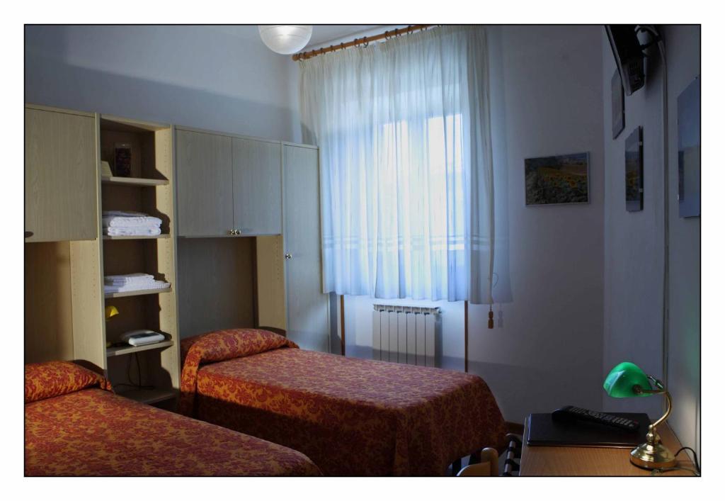 Due Torri Hotell San Severino Marche Rom bilde