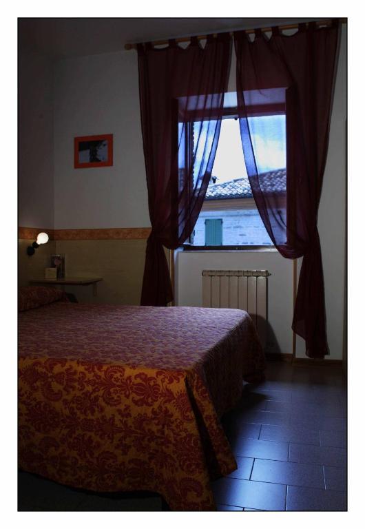 Due Torri Hotell San Severino Marche Rom bilde