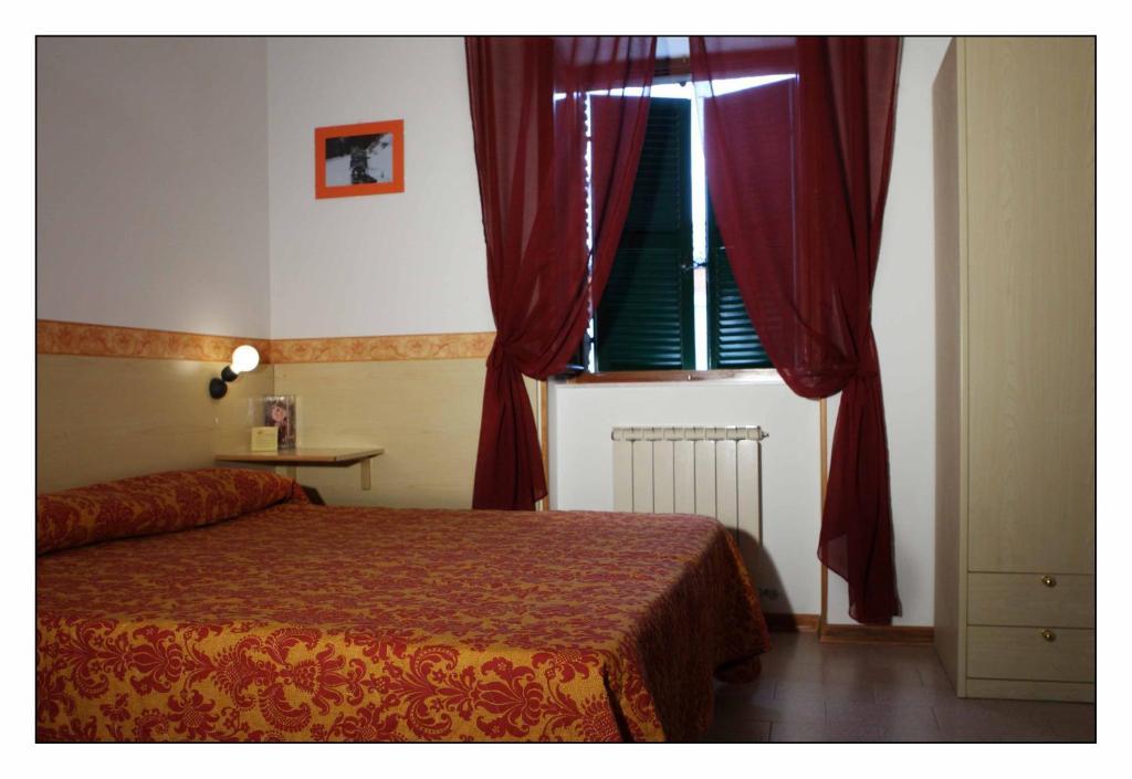 Due Torri Hotell San Severino Marche Rom bilde