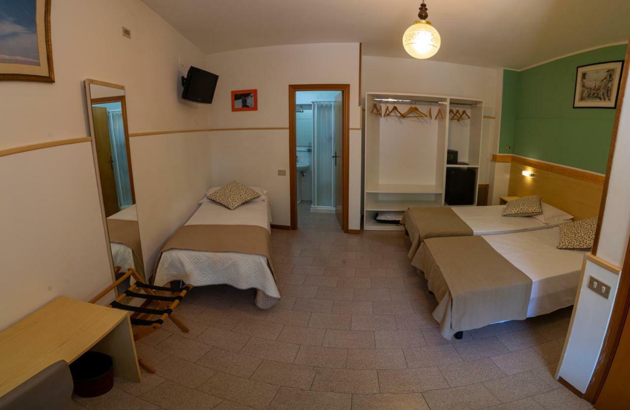 Due Torri Hotell San Severino Marche Eksteriør bilde